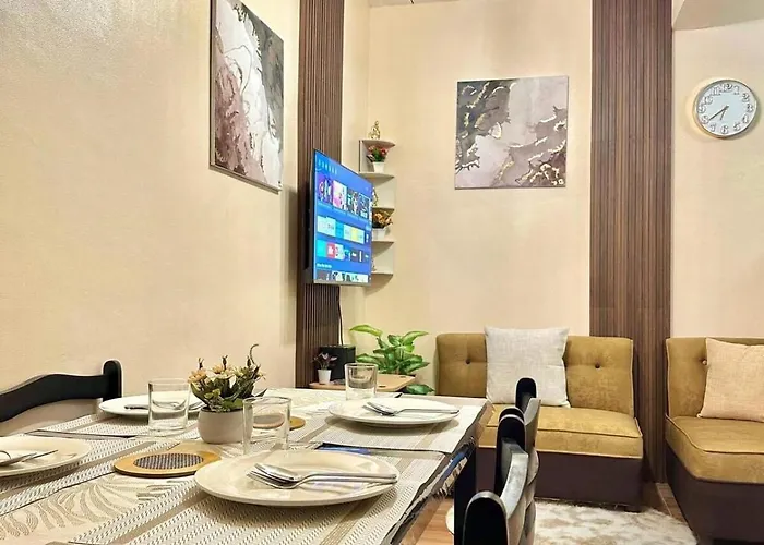 Staycation In Alabang Apartment *